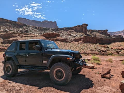 Sucia below the canyon walls